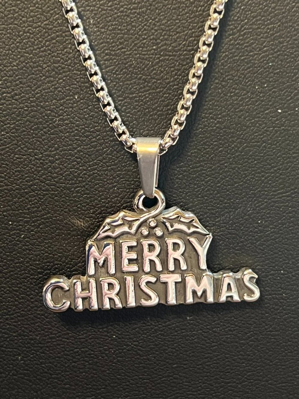 Stainless Steel MERRY CHRISTMAS Pendant and Chain Necklace (389)